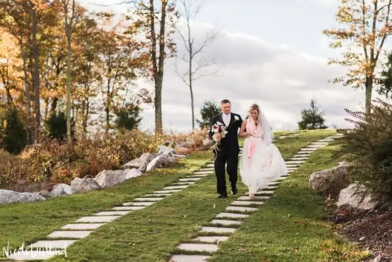 outdoor wedding at mountain valley