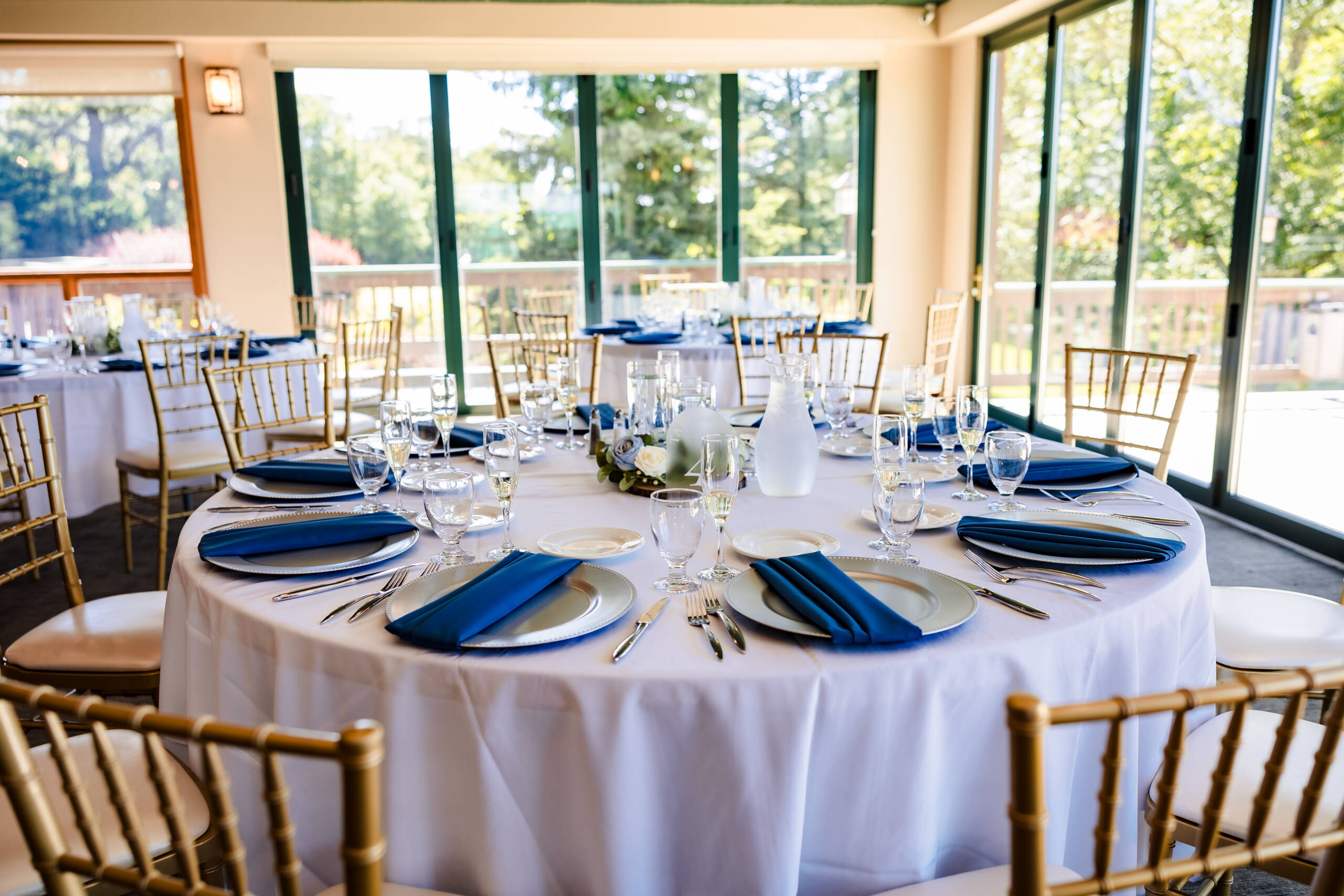 a wedding table at mountain valley